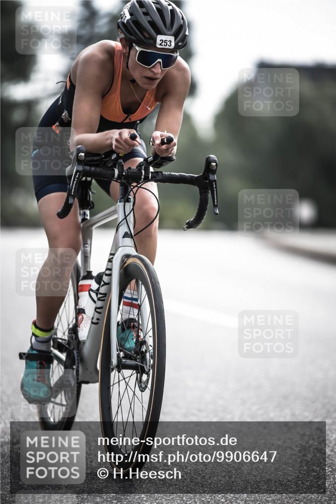 21.06.2026 - 29. Vierlanden-Triathlon H.Heesch http://msf.ph/oto/9906647 21.06.2026 09:20:44 Radfahren 45, 253 meine-sportfotos.de