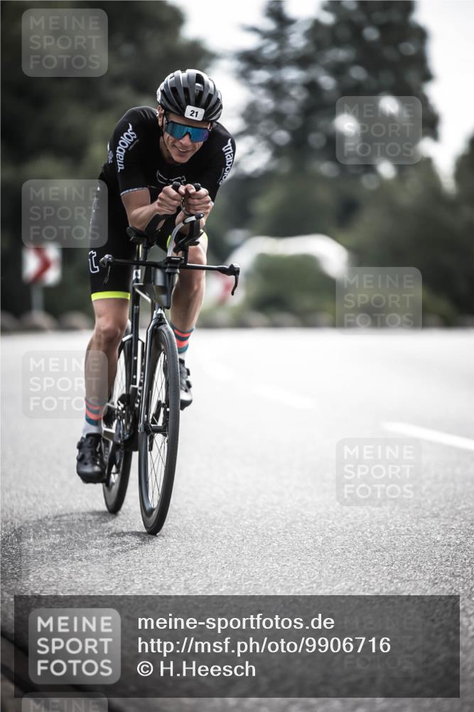 21.06.2026 - 29. Vierlanden-Triathlon H.Heesch http://msf.ph/oto/9906716 21.06.2026 09:20:55 Radfahren 21, 38, 57, 67, 82, 142 meine-sportfotos.de