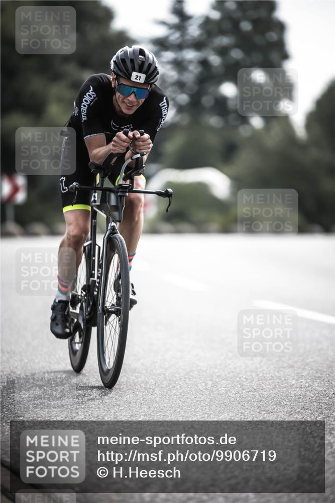 21.06.2026 - 29. Vierlanden-Triathlon H.Heesch http://msf.ph/oto/9906719 21.06.2026 09:20:55 Radfahren 21, 38, 57, 67, 82, 142 meine-sportfotos.de