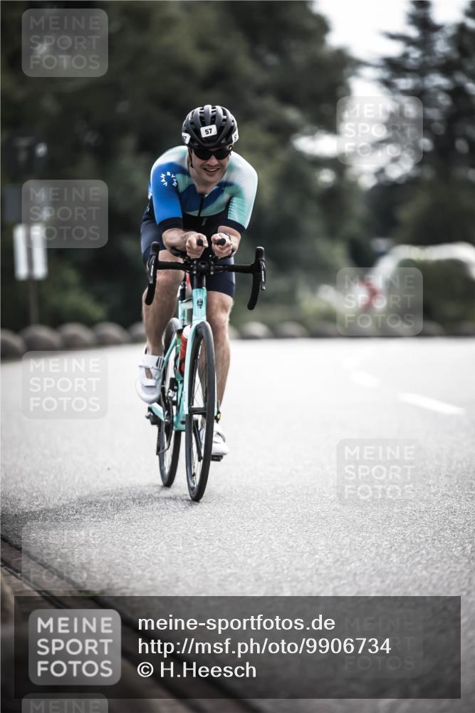 21.06.2026 - 29. Vierlanden-Triathlon H.Heesch http://msf.ph/oto/9906734 21.06.2026 09:20:57 Radfahren 21, 38, 57, 67, 82, 109, 142 meine-sportfotos.de