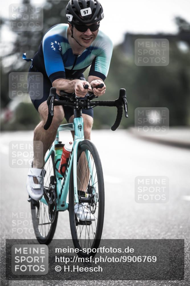 21.06.2026 - 29. Vierlanden-Triathlon H.Heesch http://msf.ph/oto/9906769 21.06.2026 09:20:57 Radfahren 21, 38, 57, 67, 82, 109, 142 meine-sportfotos.de