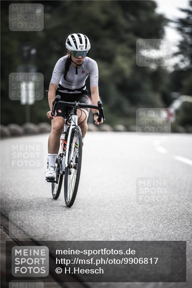 21.06.2026 - 29. Vierlanden-Triathlon H.Heesch http://msf.ph/oto/9906817 21.06.2026 09:21:11 Radfahren 13, 88, 257 meine-sportfotos.de