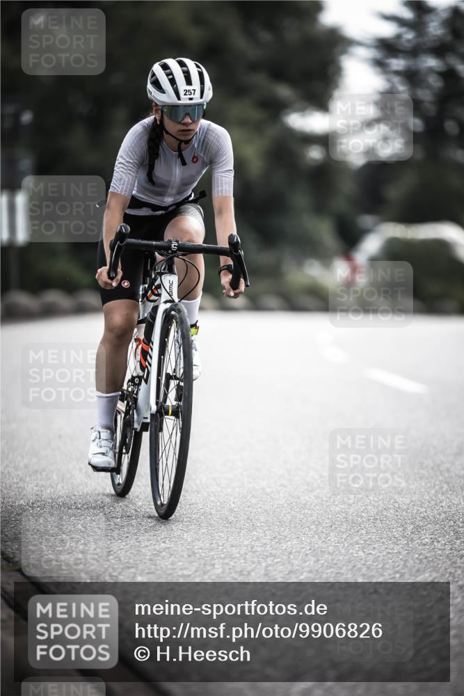 21.06.2026 - 29. Vierlanden-Triathlon H.Heesch http://msf.ph/oto/9906826 21.06.2026 09:21:11 Radfahren 13, 88, 257 meine-sportfotos.de