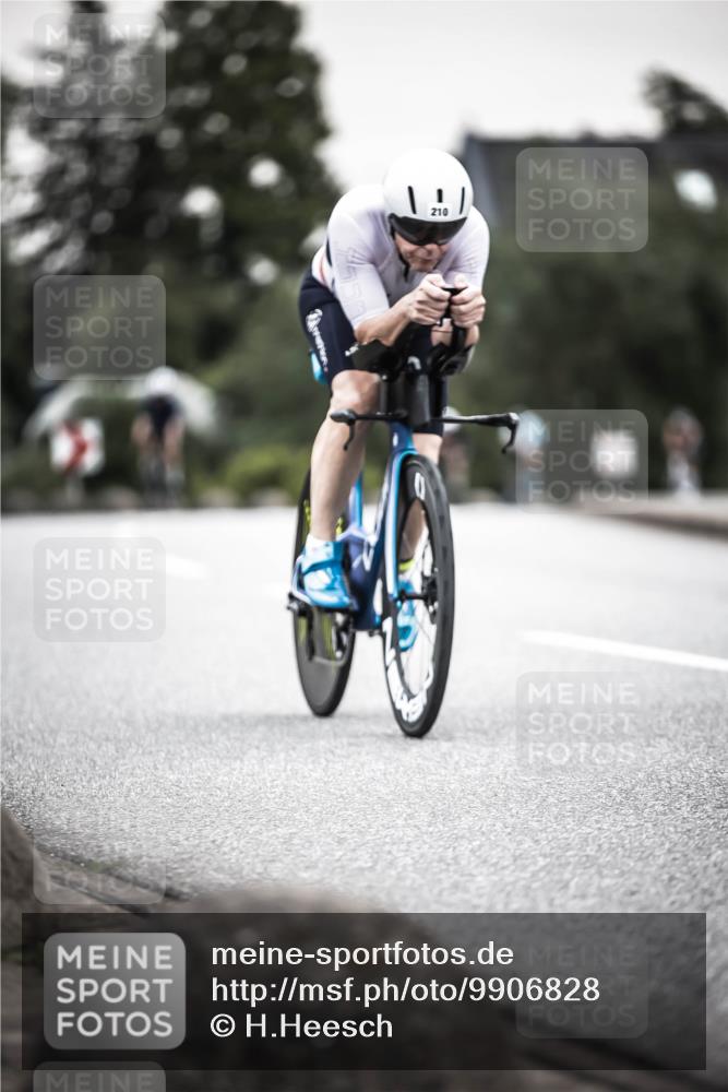 21.06.2026 - 29. Vierlanden-Triathlon H.Heesch http://msf.ph/oto/9906828 21.06.2026 10:25:08 Radfahren 42, 76, 77, 98, 107, 210 meine-sportfotos.de