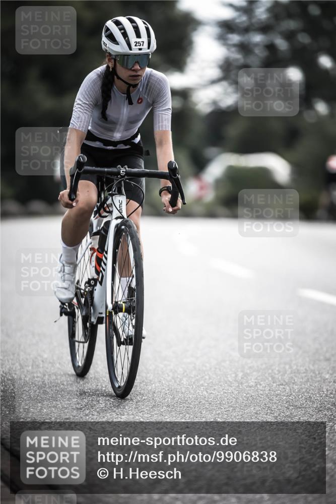 21.06.2026 - 29. Vierlanden-Triathlon H.Heesch http://msf.ph/oto/9906838 21.06.2026 09:21:11 Radfahren 13, 88, 257 meine-sportfotos.de
