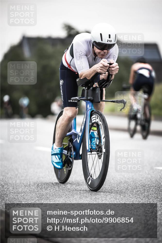 21.06.2026 - 29. Vierlanden-Triathlon H.Heesch http://msf.ph/oto/9906854 21.06.2026 10:25:08 Radfahren 42, 76, 77, 98, 107, 210 meine-sportfotos.de