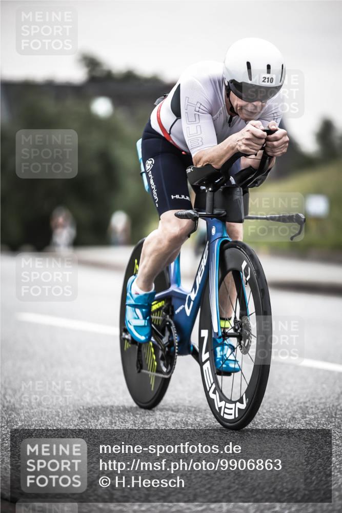 21.06.2026 - 29. Vierlanden-Triathlon H.Heesch http://msf.ph/oto/9906863 21.06.2026 10:25:08 Radfahren 42, 76, 77, 98, 107, 210 meine-sportfotos.de