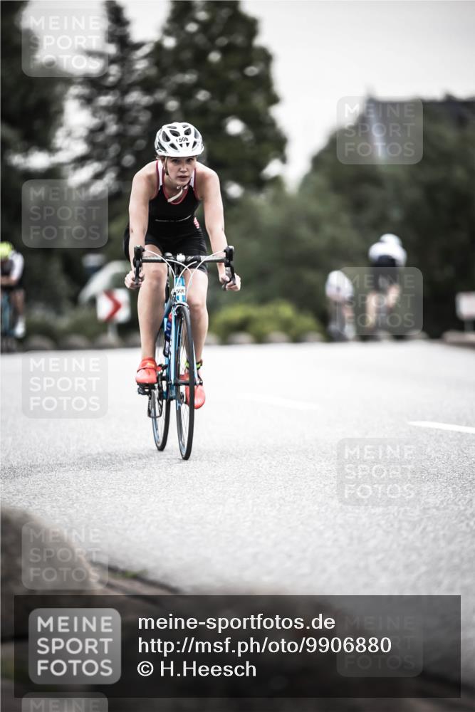 21.06.2026 - 29. Vierlanden-Triathlon H.Heesch http://msf.ph/oto/9906880 21.06.2026 10:25:18 Radfahren 76, 77, 98, 107, 168, 506, 521, 602 meine-sportfotos.de
