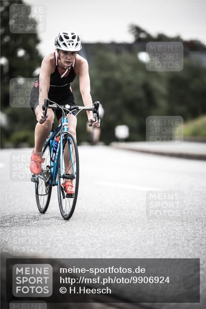 21.06.2026 - 29. Vierlanden-Triathlon H.Heesch http://msf.ph/oto/9906924 21.06.2026 10:25:18 Radfahren 76, 77, 98, 107, 168, 506, 521, 602 meine-sportfotos.de