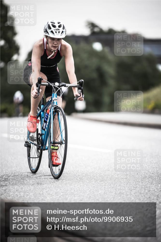 21.06.2026 - 29. Vierlanden-Triathlon H.Heesch http://msf.ph/oto/9906935 21.06.2026 10:25:18 Radfahren 76, 77, 98, 107, 168, 506, 521, 602 meine-sportfotos.de