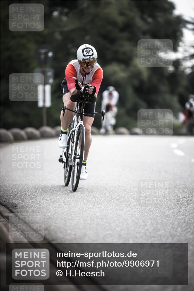 21.06.2026 - 29. Vierlanden-Triathlon H.Heesch http://msf.ph/oto/9906971 21.06.2026 09:21:28 Radfahren 141, 164, 193, 207, 239 meine-sportfotos.de