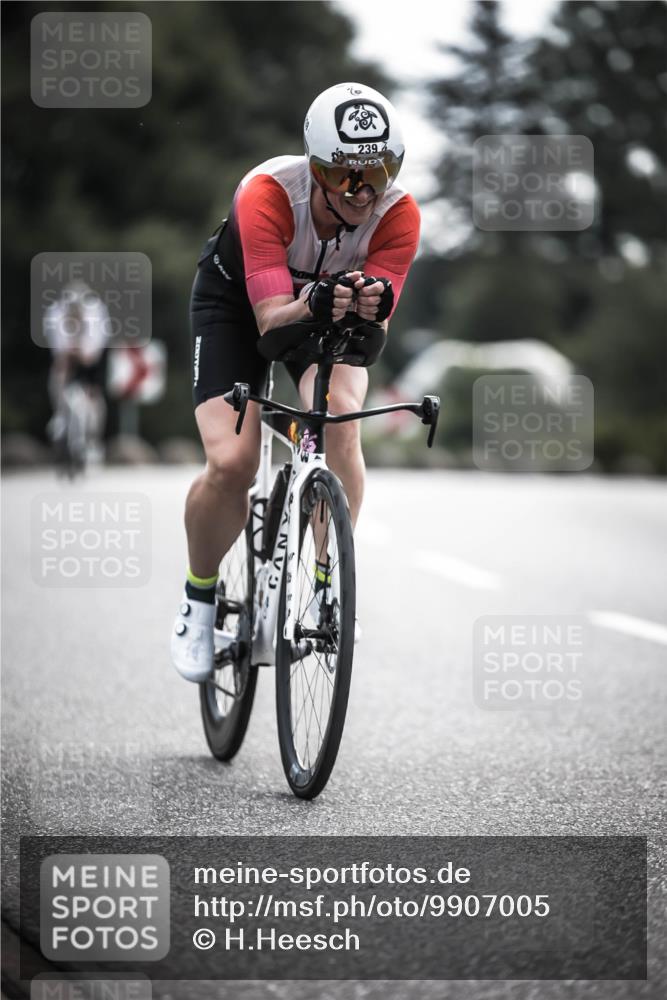 21.06.2026 - 29. Vierlanden-Triathlon H.Heesch http://msf.ph/oto/9907005 21.06.2026 09:21:29 Radfahren 164, 193, 207, 239 meine-sportfotos.de