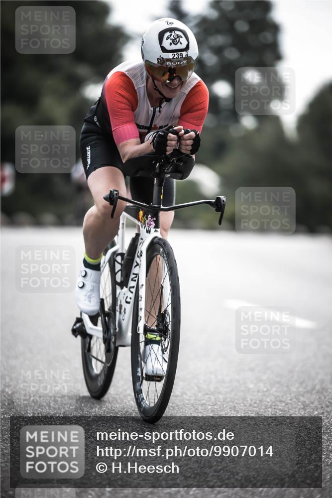 21.06.2026 - 29. Vierlanden-Triathlon H.Heesch http://msf.ph/oto/9907014 21.06.2026 09:21:29 Radfahren 164, 193, 207, 239 meine-sportfotos.de