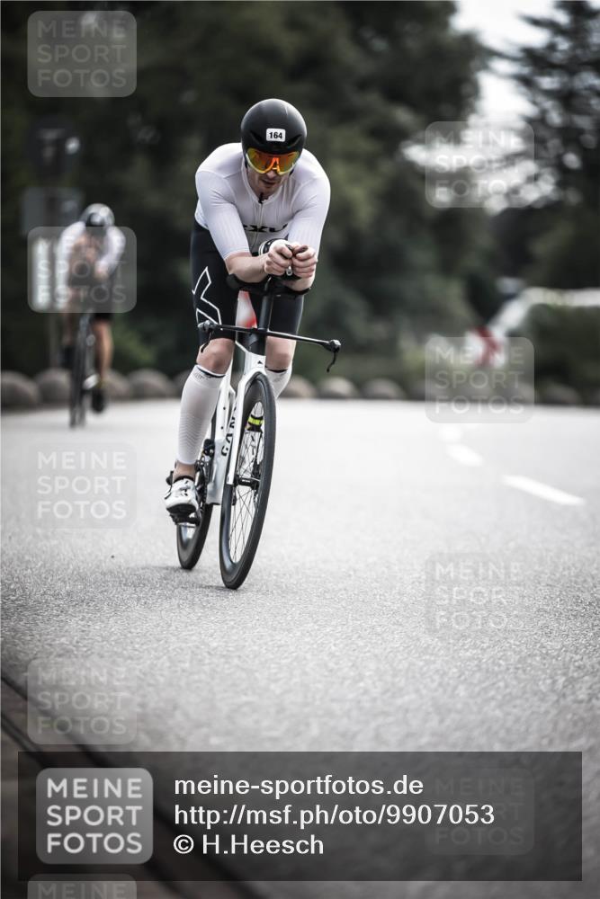 21.06.2026 - 29. Vierlanden-Triathlon H.Heesch http://msf.ph/oto/9907053 21.06.2026 09:21:31 Radfahren 164, 193, 239 meine-sportfotos.de