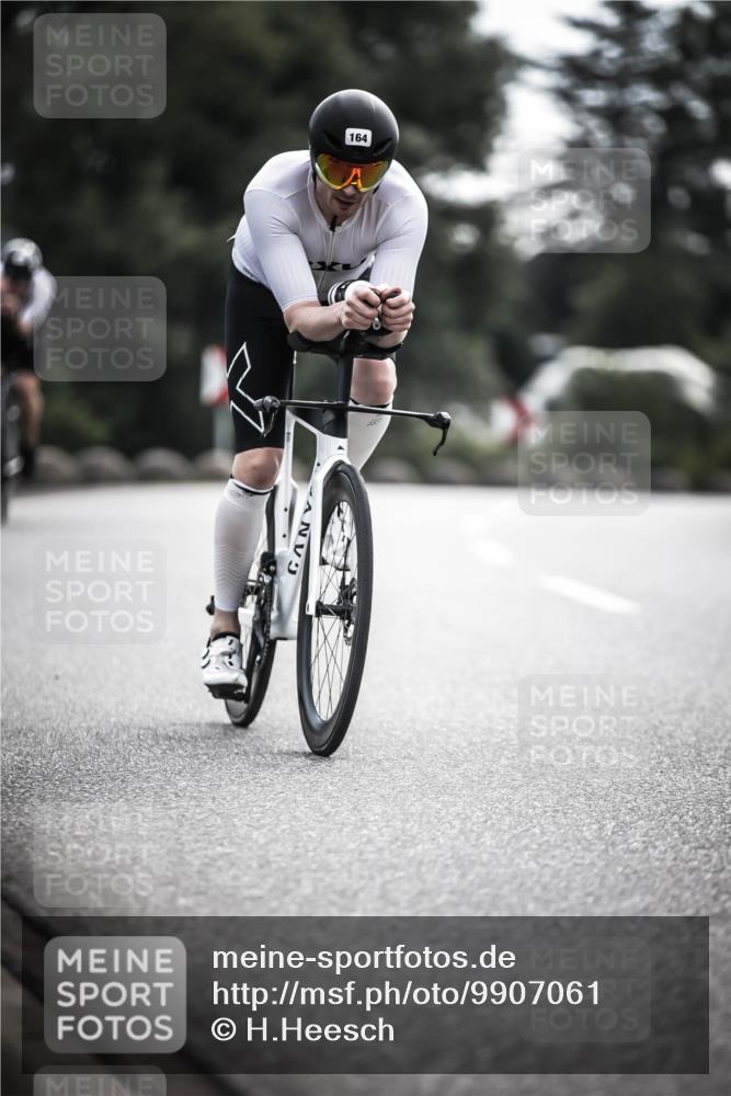 21.06.2026 - 29. Vierlanden-Triathlon H.Heesch http://msf.ph/oto/9907061 21.06.2026 09:21:32 Radfahren 164, 193, 239 meine-sportfotos.de