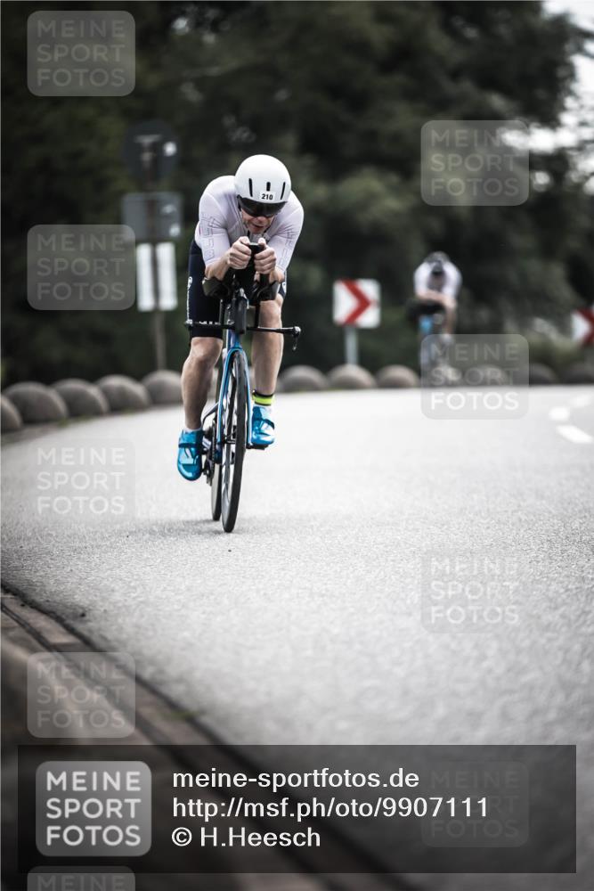 21.06.2026 - 29. Vierlanden-Triathlon H.Heesch http://msf.ph/oto/9907111 21.06.2026 09:21:44 Radfahren 12, 210 meine-sportfotos.de