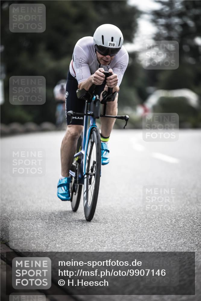 21.06.2026 - 29. Vierlanden-Triathlon H.Heesch http://msf.ph/oto/9907146 21.06.2026 09:21:44 Radfahren 12, 210 meine-sportfotos.de