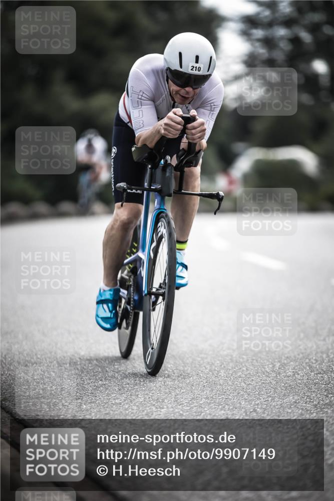 21.06.2026 - 29. Vierlanden-Triathlon H.Heesch http://msf.ph/oto/9907149 21.06.2026 09:21:44 Radfahren 12, 210 meine-sportfotos.de