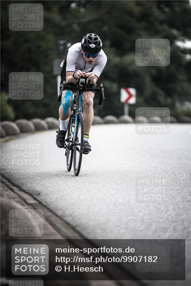 21.06.2026 - 29. Vierlanden-Triathlon H.Heesch http://msf.ph/oto/9907182 21.06.2026 09:21:48 Radfahren 12, 174, 186 meine-sportfotos.de