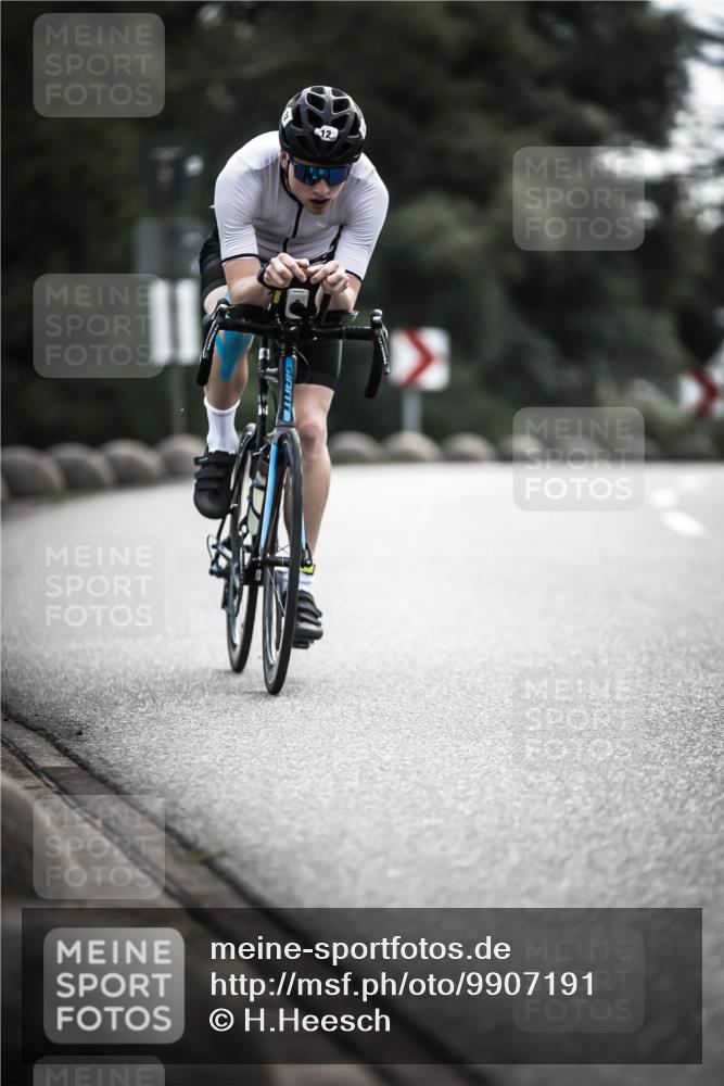 21.06.2026 - 29. Vierlanden-Triathlon H.Heesch http://msf.ph/oto/9907191 21.06.2026 09:21:48 Radfahren 12, 174, 186 meine-sportfotos.de