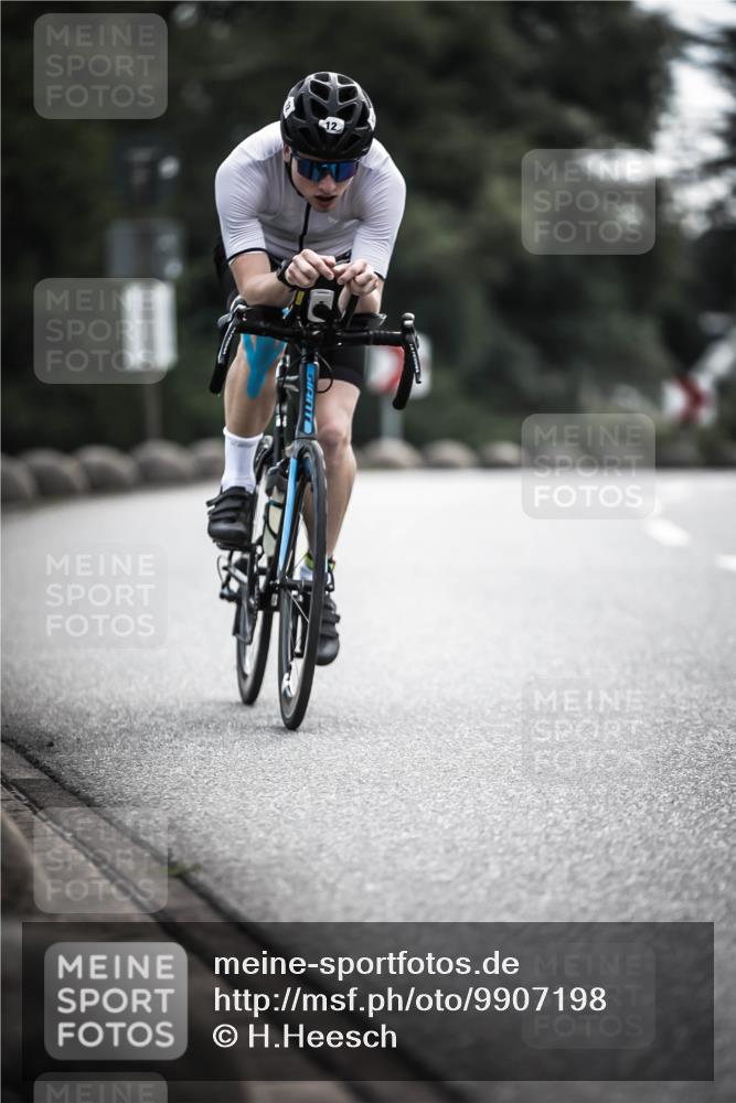 21.06.2026 - 29. Vierlanden-Triathlon H.Heesch http://msf.ph/oto/9907198 21.06.2026 09:21:48 Radfahren 12, 174, 186 meine-sportfotos.de