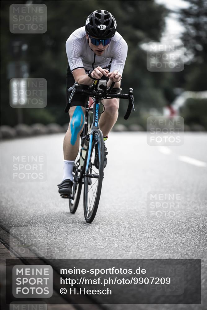 21.06.2026 - 29. Vierlanden-Triathlon H.Heesch http://msf.ph/oto/9907209 21.06.2026 09:21:48 Radfahren 12, 174, 186 meine-sportfotos.de
