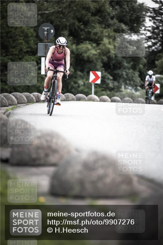 21.06.2026 - 29. Vierlanden-Triathlon H.Heesch http://msf.ph/oto/9907276 21.06.2026 10:25:36 Radfahren 41, 211, 369, 599 meine-sportfotos.de