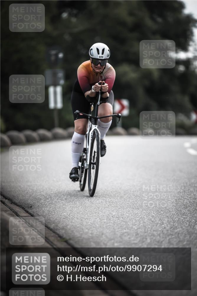 21.06.2026 - 29. Vierlanden-Triathlon H.Heesch http://msf.ph/oto/9907294 21.06.2026 09:22:07 Radfahren 147, 223 meine-sportfotos.de