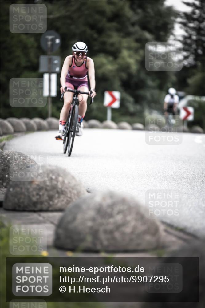 21.06.2026 - 29. Vierlanden-Triathlon H.Heesch http://msf.ph/oto/9907295 21.06.2026 10:25:36 Radfahren 41, 211, 369, 599 meine-sportfotos.de