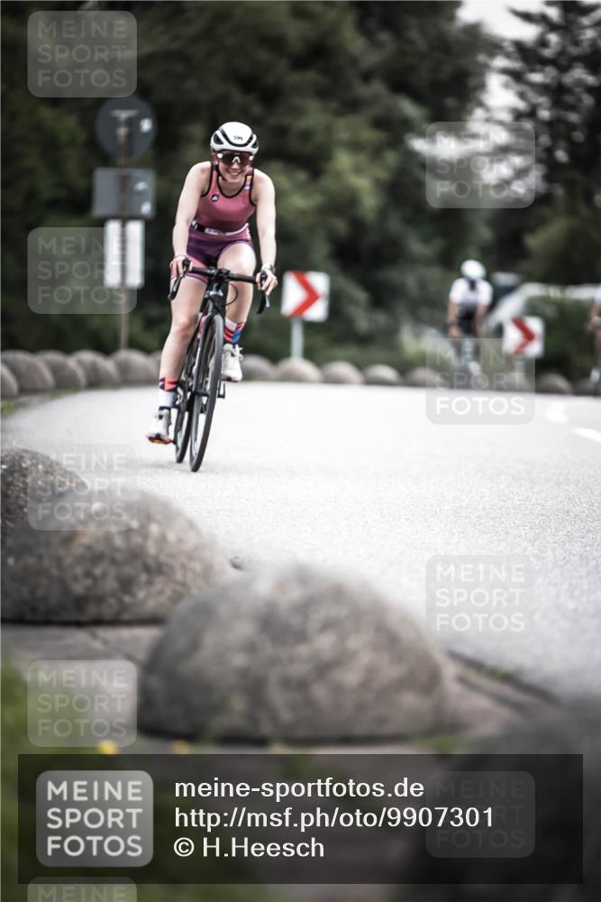 21.06.2026 - 29. Vierlanden-Triathlon H.Heesch http://msf.ph/oto/9907301 21.06.2026 10:25:36 Radfahren 41, 211, 369, 599 meine-sportfotos.de