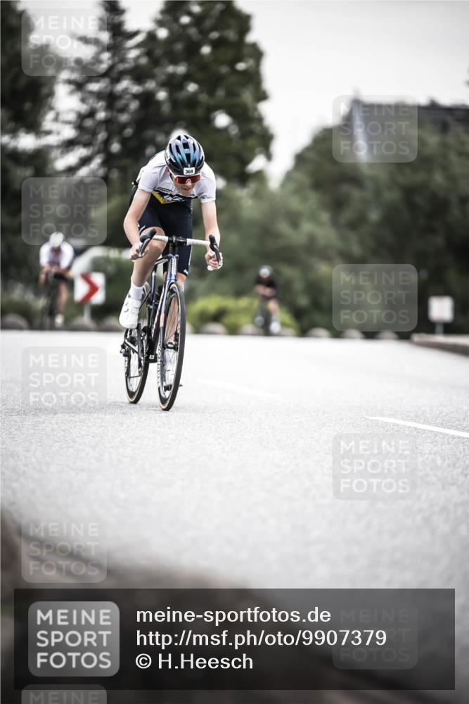 21.06.2026 - 29. Vierlanden-Triathlon H.Heesch http://msf.ph/oto/9907379 21.06.2026 10:25:40 Radfahren 6, 41, 63, 211, 369, 599 meine-sportfotos.de