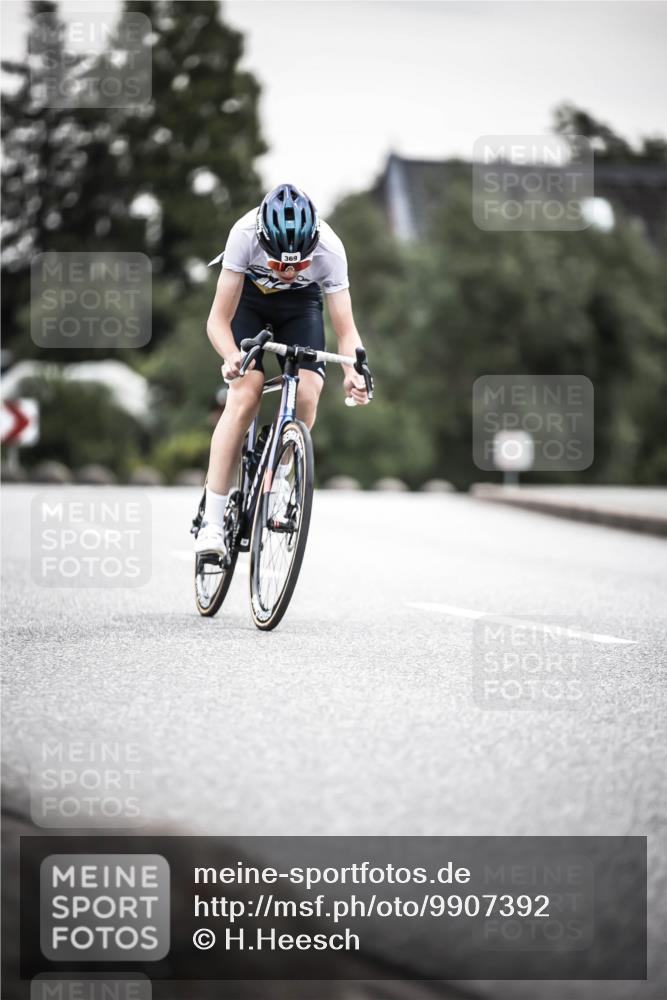 21.06.2026 - 29. Vierlanden-Triathlon H.Heesch http://msf.ph/oto/9907392 21.06.2026 10:25:40 Radfahren 6, 41, 63, 211, 369, 599 meine-sportfotos.de