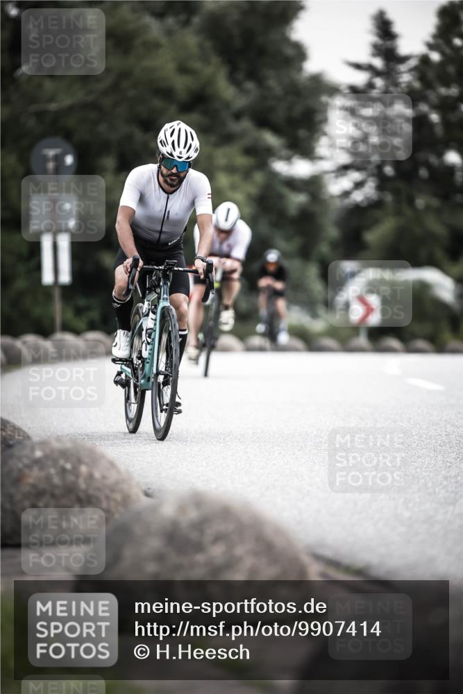 21.06.2026 - 29. Vierlanden-Triathlon H.Heesch http://msf.ph/oto/9907414 21.06.2026 10:25:42 Radfahren 6, 41, 63, 211, 369 meine-sportfotos.de