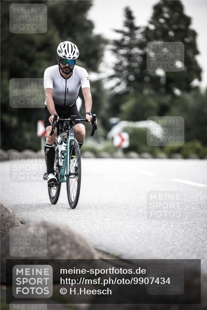 21.06.2026 - 29. Vierlanden-Triathlon H.Heesch http://msf.ph/oto/9907434 21.06.2026 10:25:43 Radfahren 6, 41, 63, 211, 369 meine-sportfotos.de