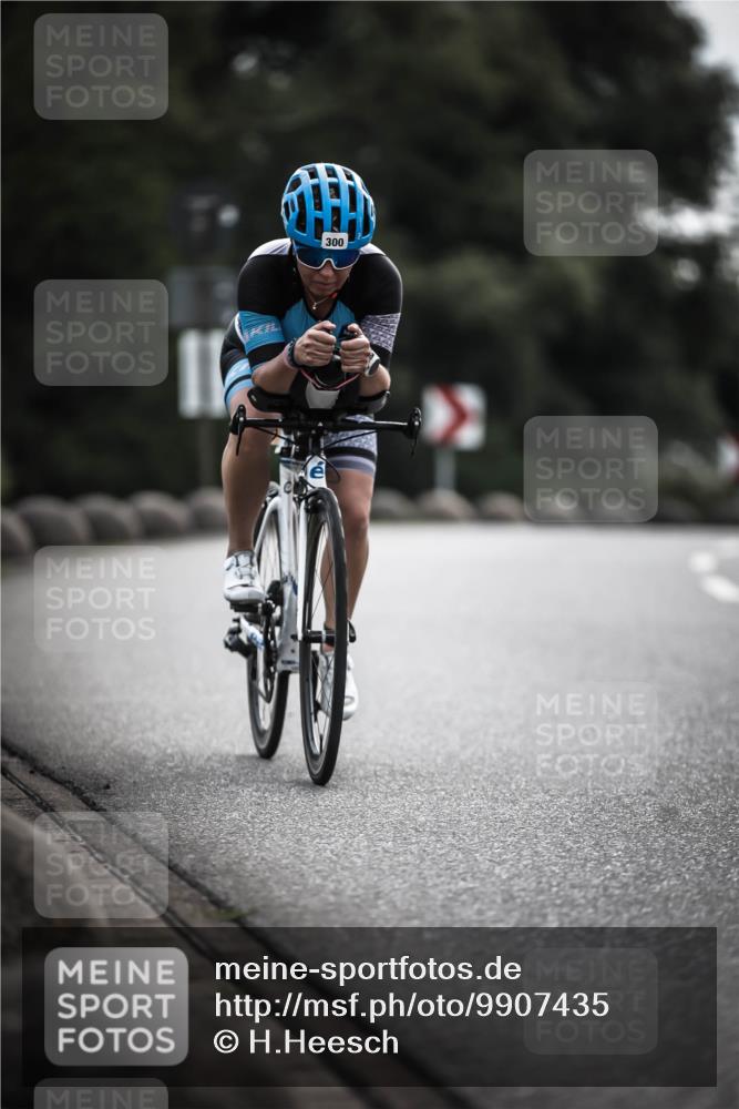 21.06.2026 - 29. Vierlanden-Triathlon H.Heesch http://msf.ph/oto/9907435 21.06.2026 09:22:22 Radfahren 119, 159, 273, 274, 300 meine-sportfotos.de