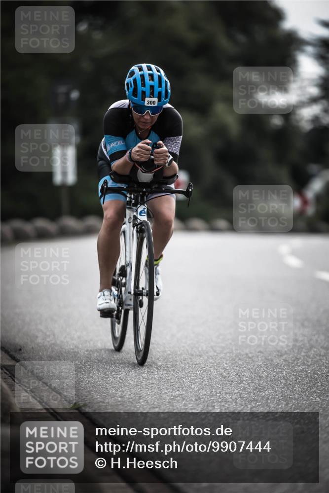 21.06.2026 - 29. Vierlanden-Triathlon H.Heesch http://msf.ph/oto/9907444 21.06.2026 09:22:22 Radfahren 119, 159, 273, 274, 300 meine-sportfotos.de