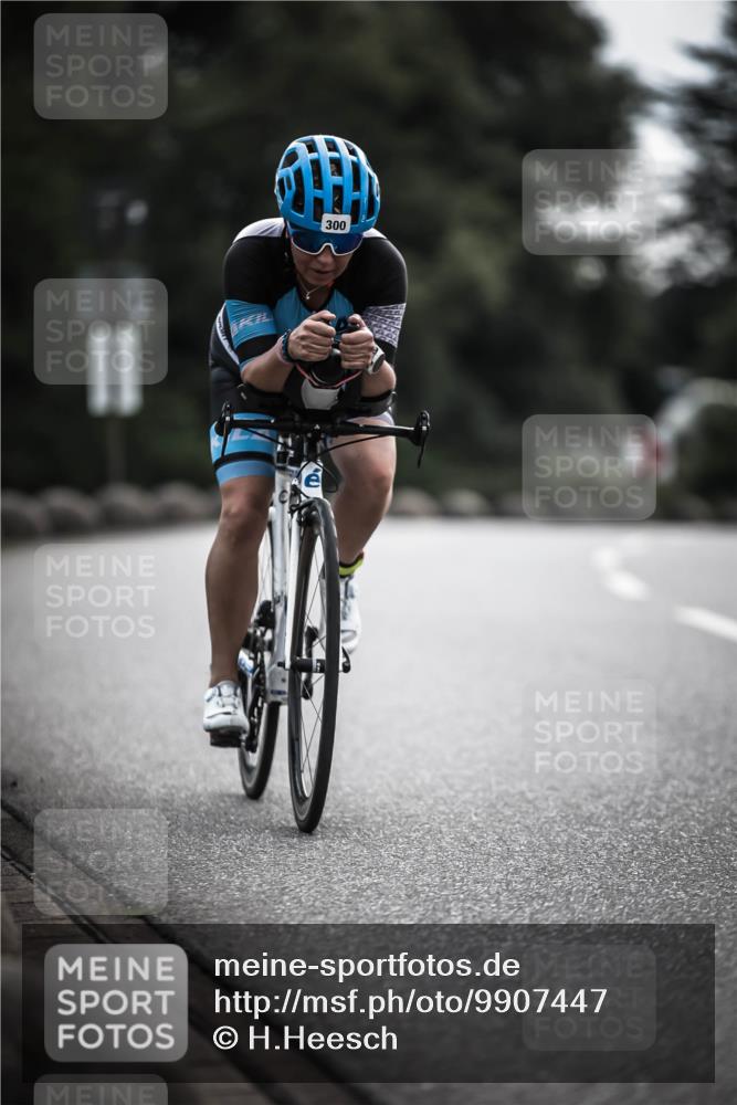 21.06.2026 - 29. Vierlanden-Triathlon H.Heesch http://msf.ph/oto/9907447 21.06.2026 09:22:22 Radfahren 119, 159, 273, 274, 300 meine-sportfotos.de