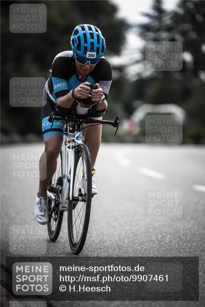 21.06.2026 - 29. Vierlanden-Triathlon H.Heesch http://msf.ph/oto/9907461 21.06.2026 09:22:22 Radfahren 119, 159, 273, 274, 300 meine-sportfotos.de