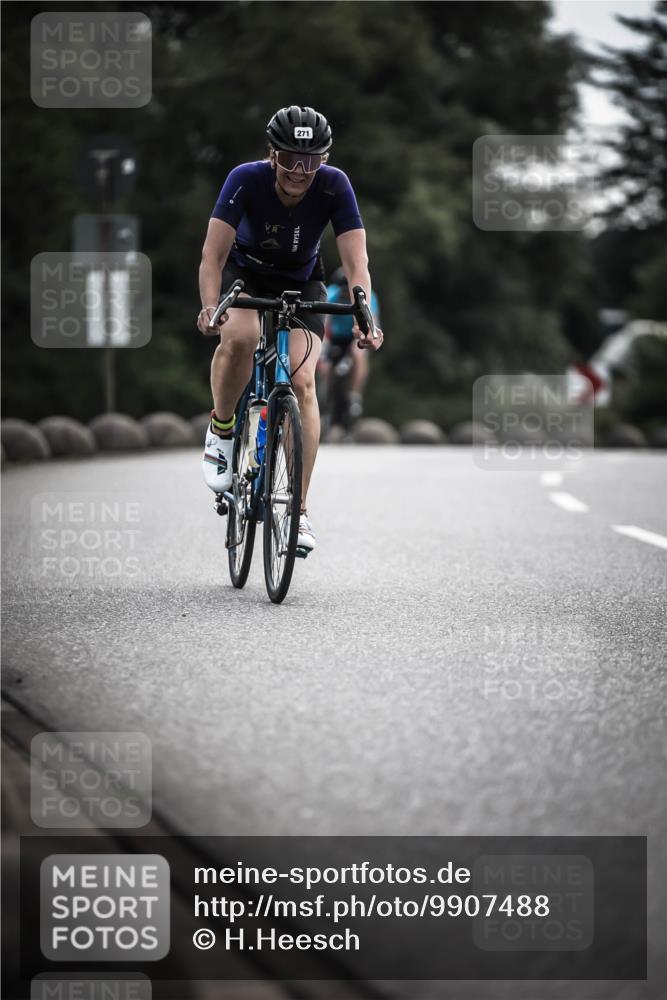 21.06.2026 - 29. Vierlanden-Triathlon H.Heesch http://msf.ph/oto/9907488 21.06.2026 09:22:46 Radfahren 29, 271, 292 meine-sportfotos.de