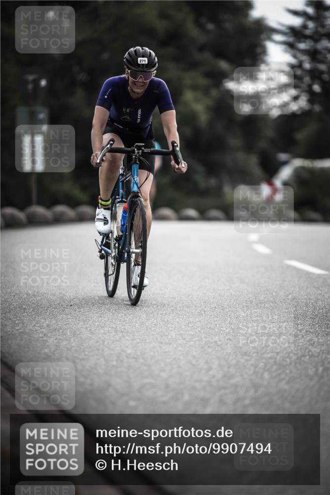 21.06.2026 - 29. Vierlanden-Triathlon H.Heesch http://msf.ph/oto/9907494 21.06.2026 09:22:46 Radfahren 29, 271, 292 meine-sportfotos.de