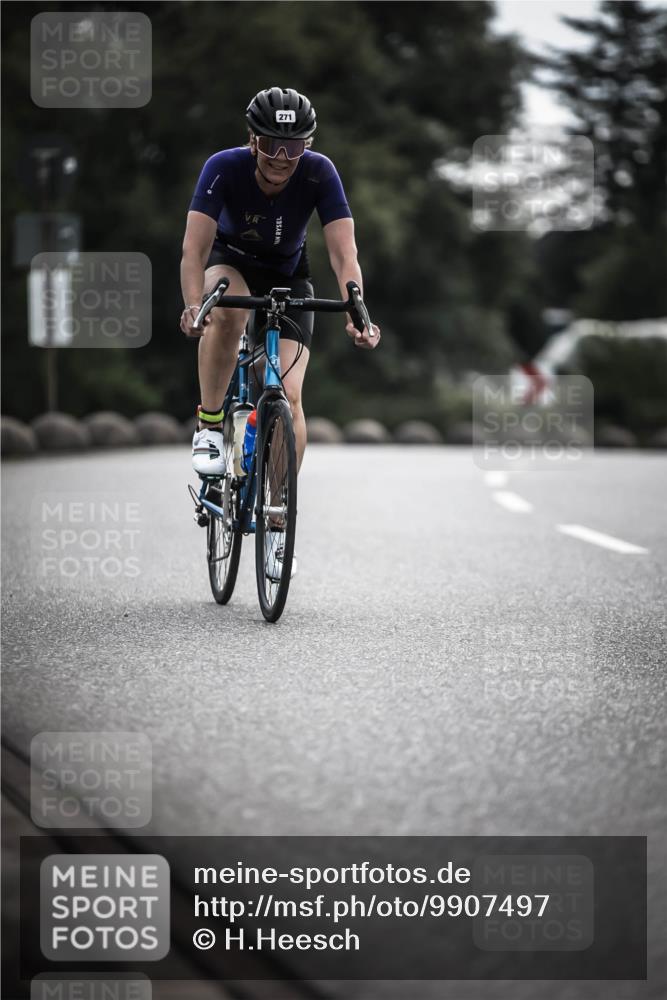 21.06.2026 - 29. Vierlanden-Triathlon H.Heesch http://msf.ph/oto/9907497 21.06.2026 09:22:46 Radfahren 29, 271, 292 meine-sportfotos.de