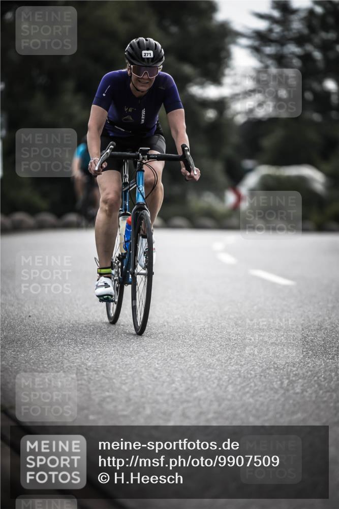 21.06.2026 - 29. Vierlanden-Triathlon H.Heesch http://msf.ph/oto/9907509 21.06.2026 09:22:46 Radfahren 29, 271, 292 meine-sportfotos.de