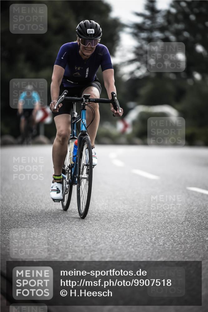 21.06.2026 - 29. Vierlanden-Triathlon H.Heesch http://msf.ph/oto/9907518 21.06.2026 09:22:46 Radfahren 29, 271, 292 meine-sportfotos.de