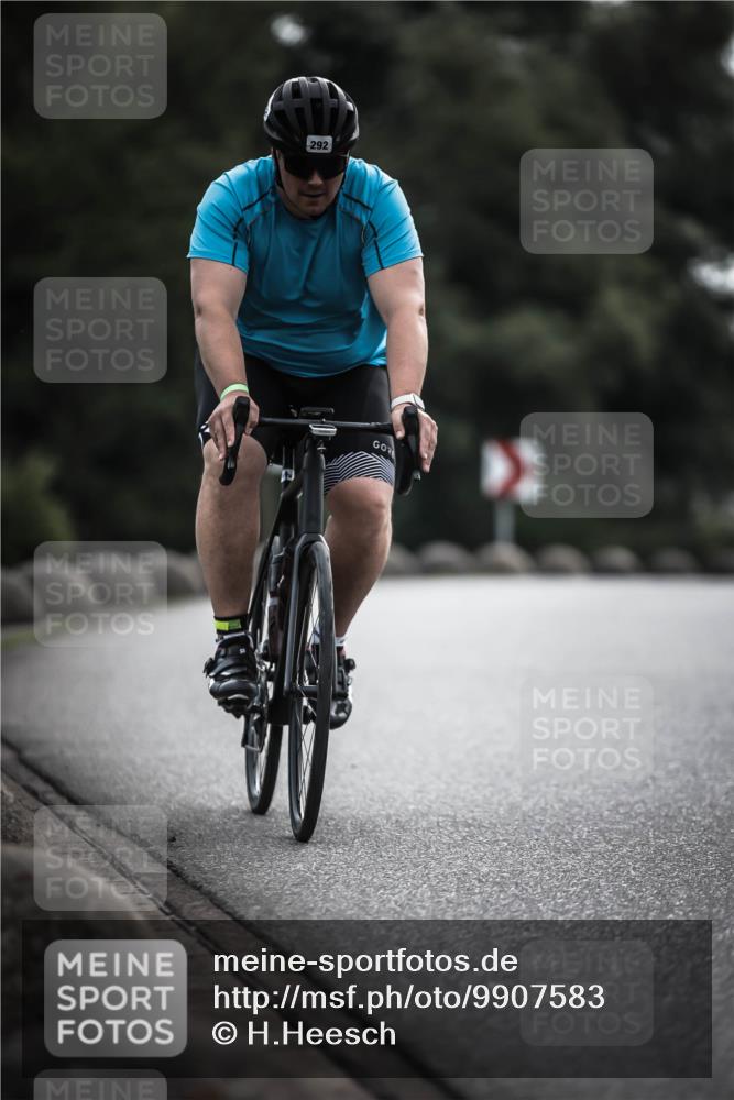 21.06.2026 - 29. Vierlanden-Triathlon H.Heesch http://msf.ph/oto/9907583 21.06.2026 09:22:51 Radfahren 29, 148, 292 meine-sportfotos.de