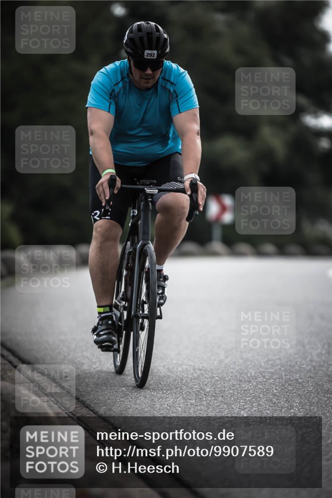 21.06.2026 - 29. Vierlanden-Triathlon H.Heesch http://msf.ph/oto/9907589 21.06.2026 09:22:51 Radfahren 29, 148, 292 meine-sportfotos.de