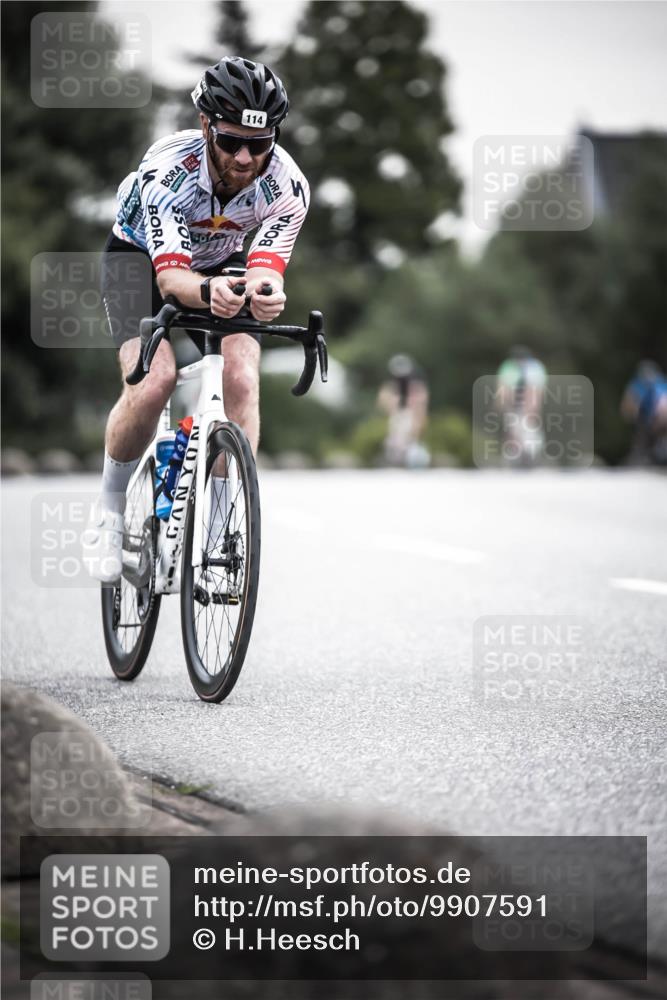 21.06.2026 - 29. Vierlanden-Triathlon H.Heesch http://msf.ph/oto/9907591 21.06.2026 10:25:53 Radfahren 114, 380, 382 meine-sportfotos.de