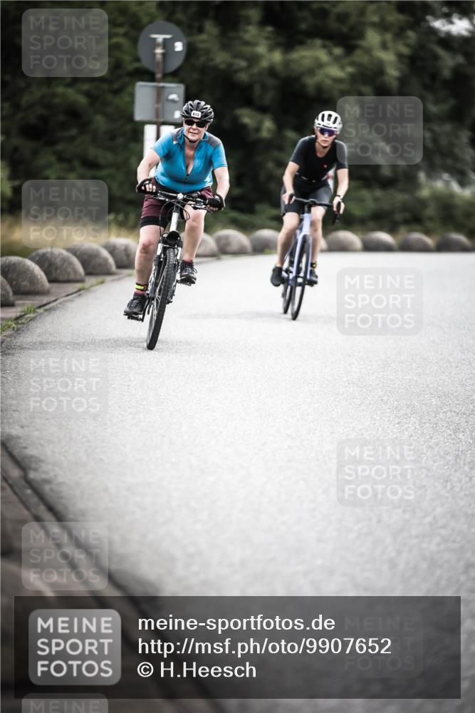 21.06.2026 - 29. Vierlanden-Triathlon H.Heesch http://msf.ph/oto/9907652 21.06.2026 10:26:08 Radfahren 136, 291, 311, 415, 530, 536, 591, 613, 1355 meine-sportfotos.de