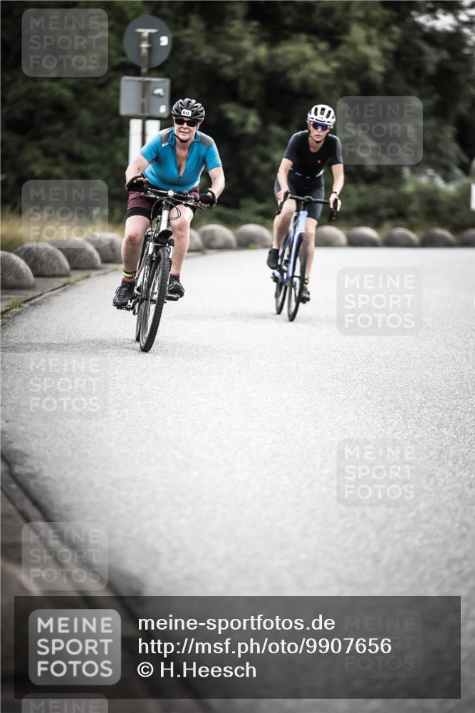 21.06.2026 - 29. Vierlanden-Triathlon H.Heesch http://msf.ph/oto/9907656 21.06.2026 10:26:08 Radfahren 136, 291, 311, 415, 530, 536, 591, 613, 1355 meine-sportfotos.de