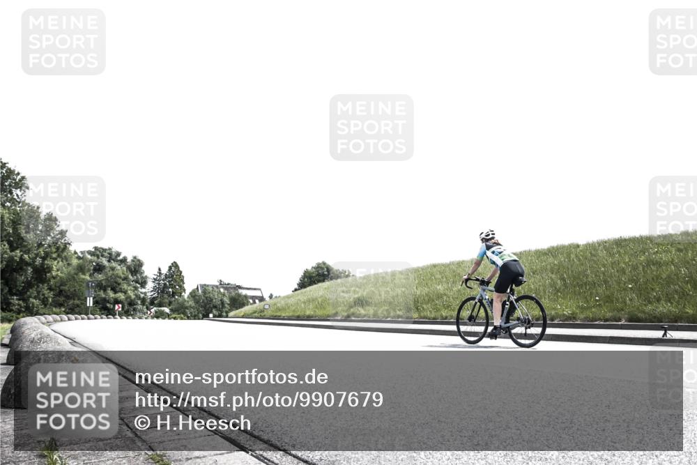 21.06.2026 - 29. Vierlanden-Triathlon H.Heesch http://msf.ph/oto/9907679 21.06.2026 13:09:35 Radfahren  meine-sportfotos.de