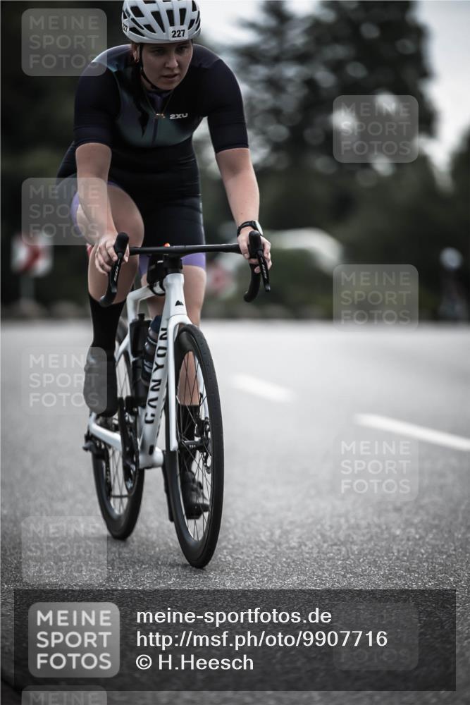 21.06.2026 - 29. Vierlanden-Triathlon H.Heesch http://msf.ph/oto/9907716 21.06.2026 09:23:03 Radfahren 14, 227 meine-sportfotos.de